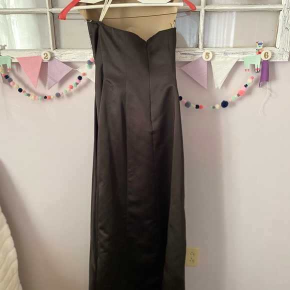 Prom or Bridesmaid Long Satin black dress - Picture 2 of 3
